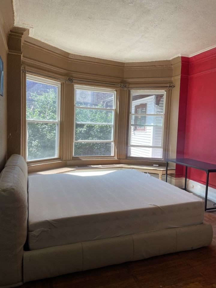 710 N 3rd St #1C - Photo 3 of 7