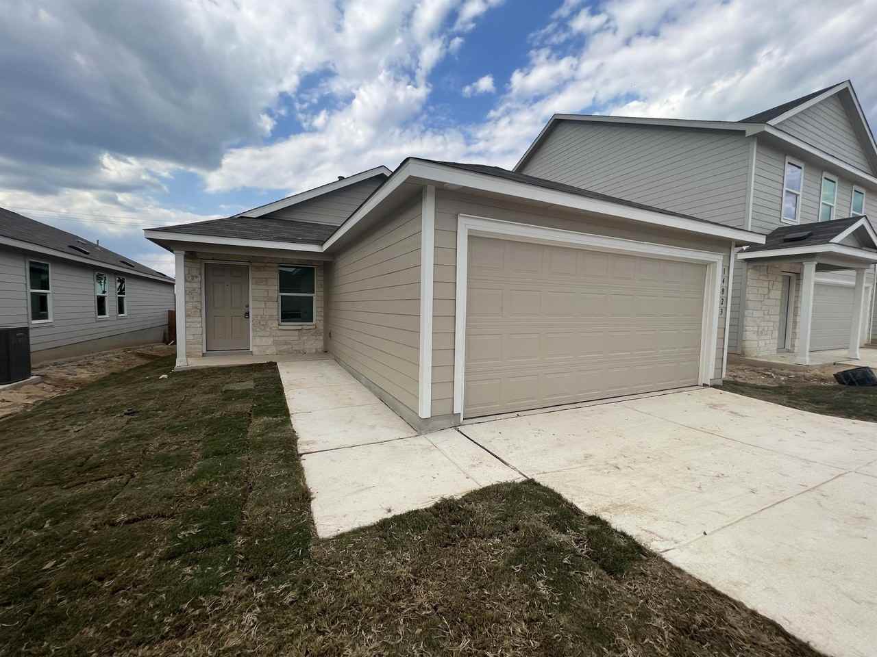 14823 Brandy Bnd #1 - Photo 3 of 45