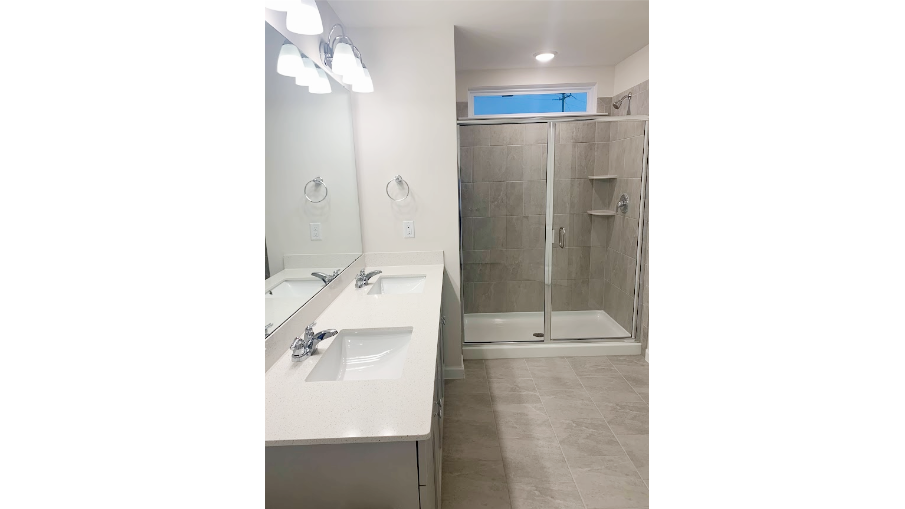 612 Creekway Dr #1 - Photo 3 of 16