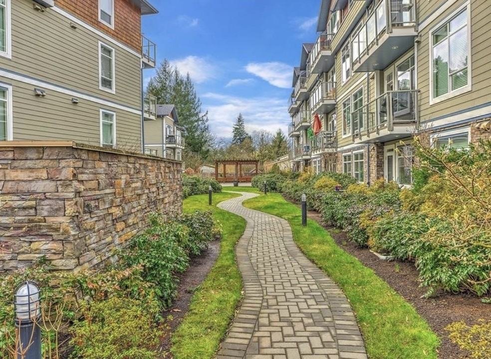 611 Goldstream Avenue - Photo 2 of 21