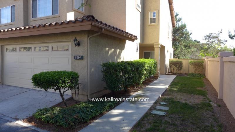 1020 Baywood Cir - Photo 2 of 23