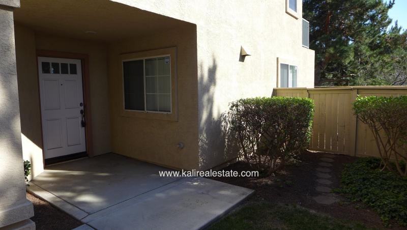 1020 Baywood Cir - Photo 3 of 23