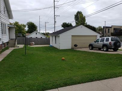 1011A S 17th St - Photo 2 of 11