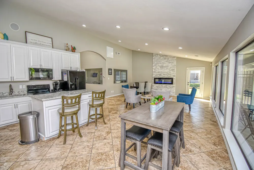 Springfield Crossing Apartments - Photo 4 of 23