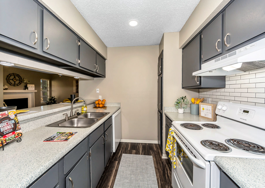 Tuscany Apartments - Photo 7 of 43