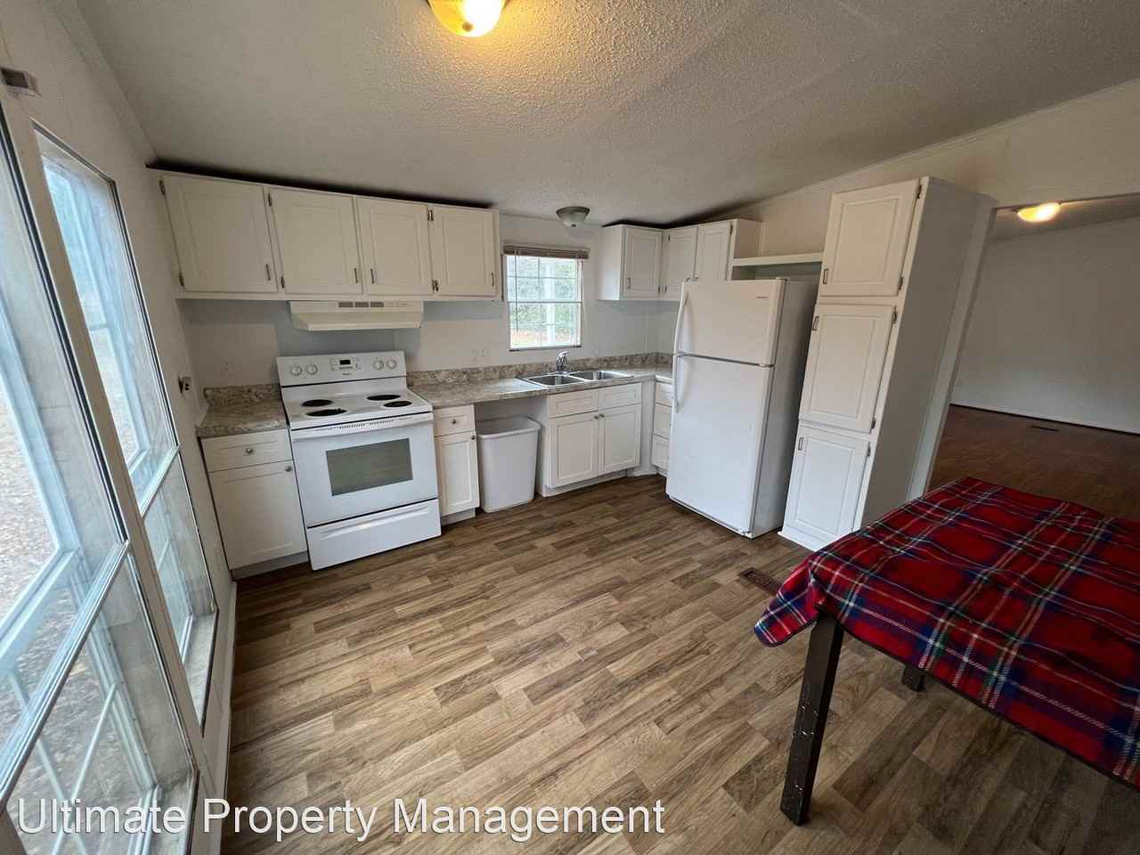 144 Cypress Ct - Photo 2 of 16