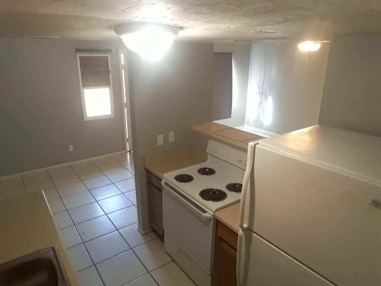 4617 E Jones Ave - Photo 3 of 20