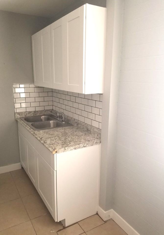 305 E Roeser Rd #D1 - Photo 7 of 22