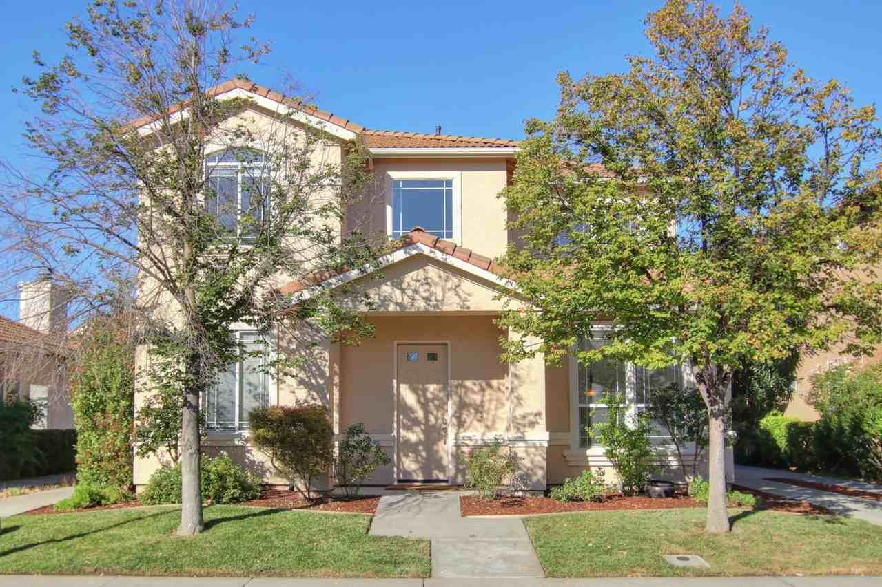 1533 El Capitan St - Photo 2 of 34