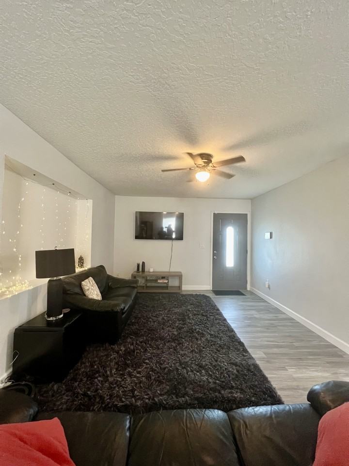 905 Poplar Ln #NA - Photo 2 of 21