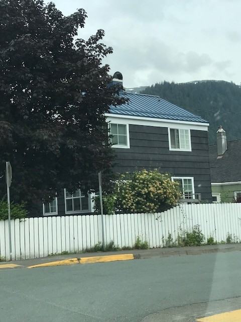 625 W 10th St #NA - Photo 2 of 5