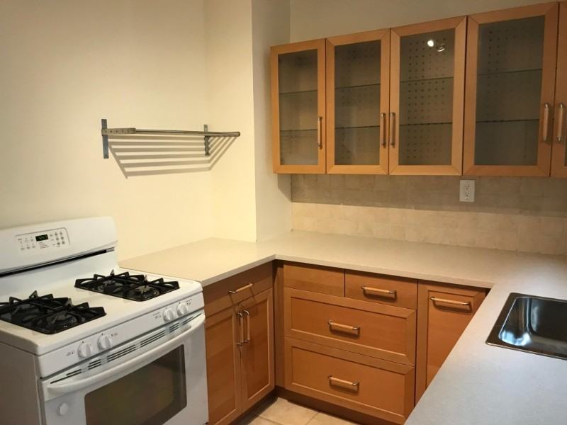 1826 Berkeley Way - Photo 4 of 12