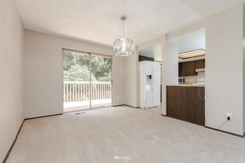 10242 168th Pl Ne - Photo 3 of 14