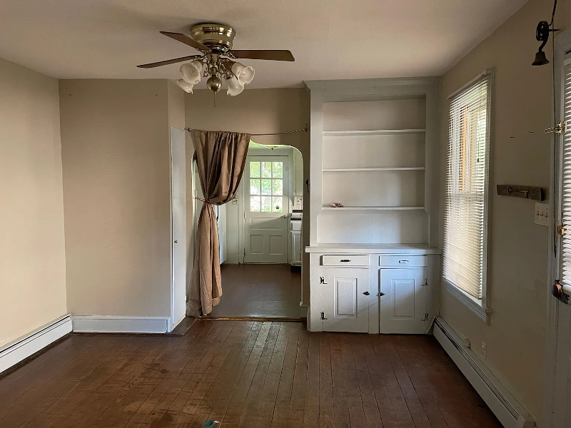 1964 Creek Rd - Photo 3 of 12