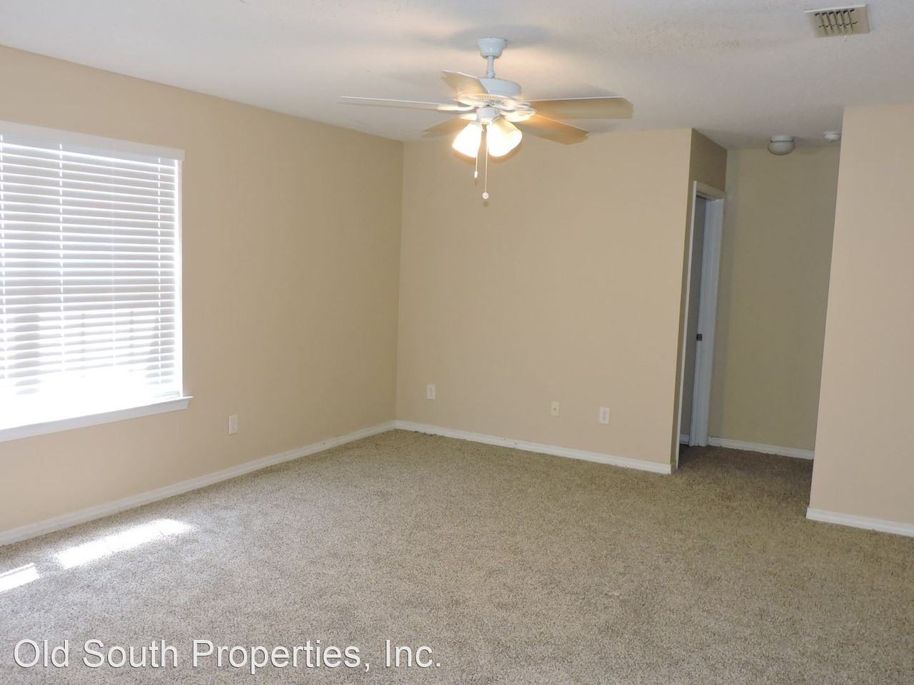 138 Windward Ct - Photo 3 of 14