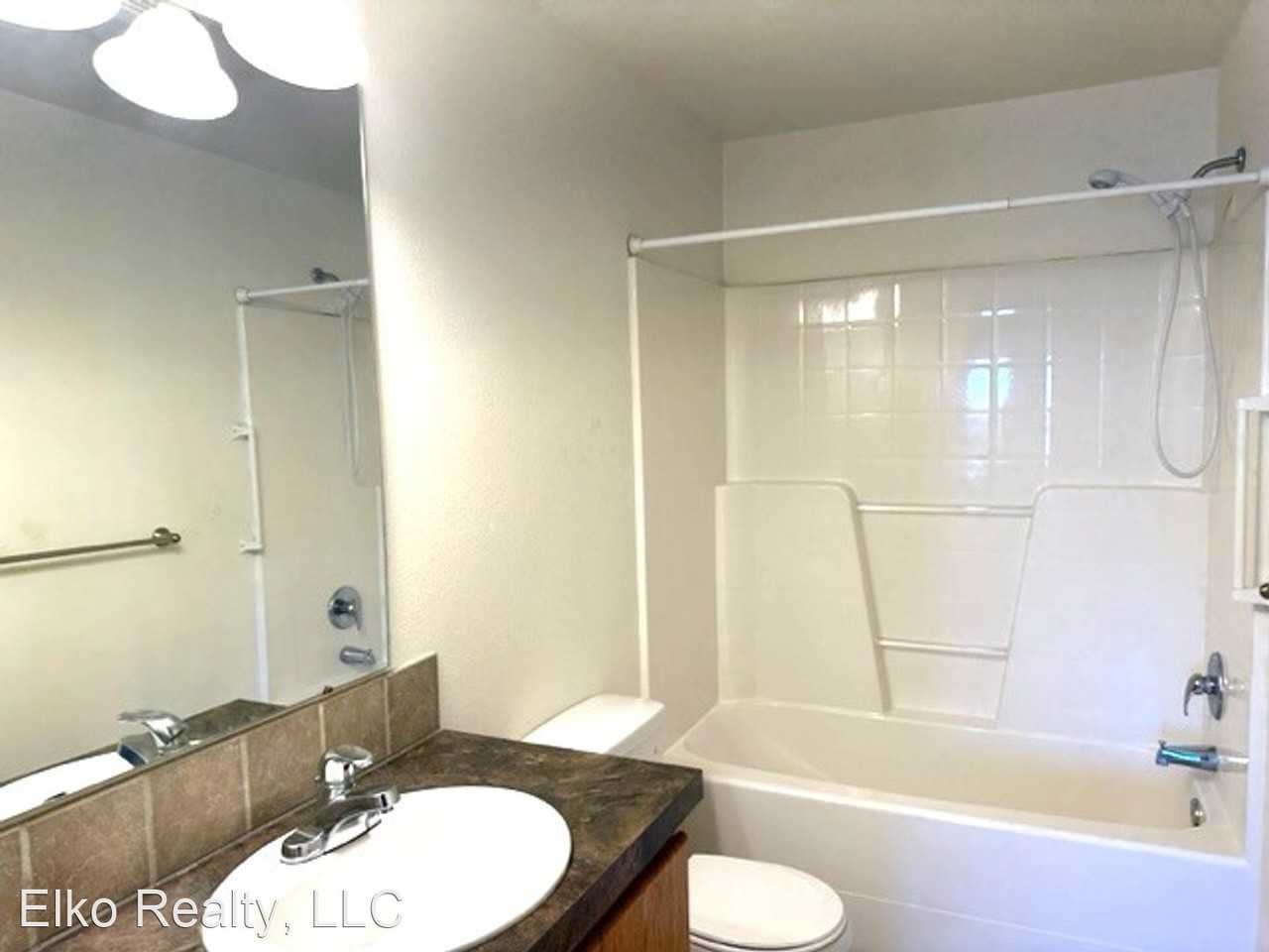 730 Wolcott Dr - Photo 3 of 21