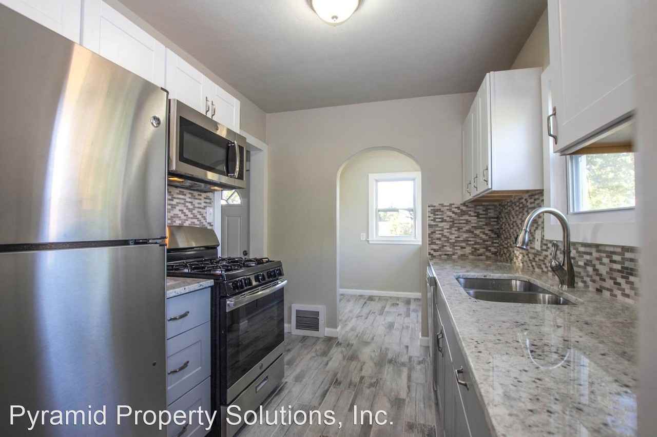 932 Leland Ave - Photo 3 of 19