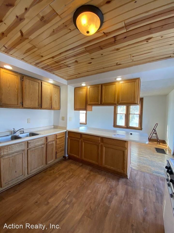 2010 1st Ave N - Photo 3 of 18