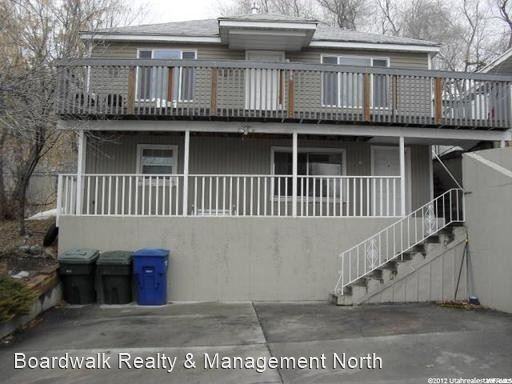710 30th St - Photo 2 of 11