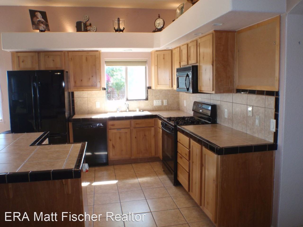 11126 S Cony Ave - Photo 2 of 32