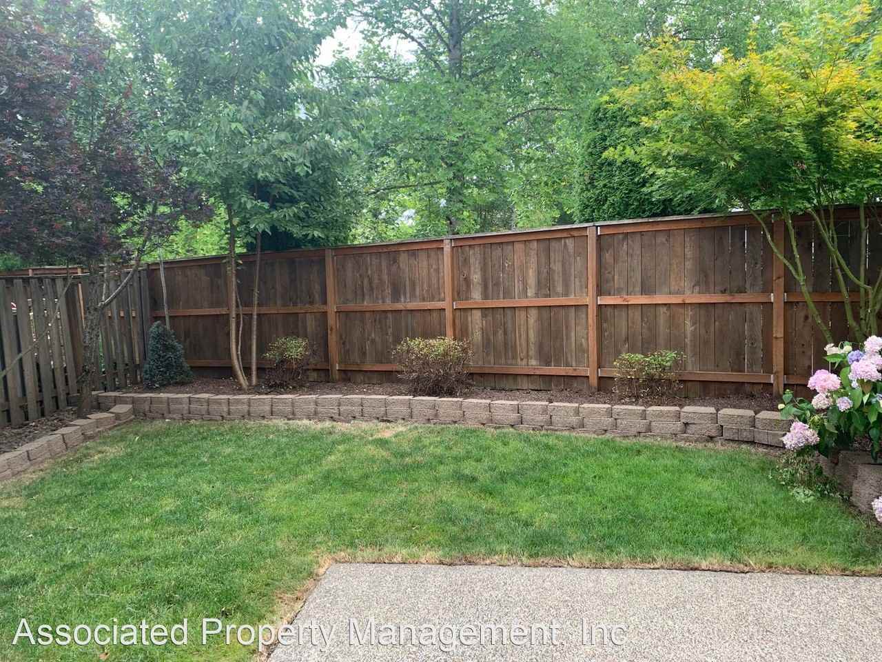 2936 Ne 13th Dr - Photo 3 of 16