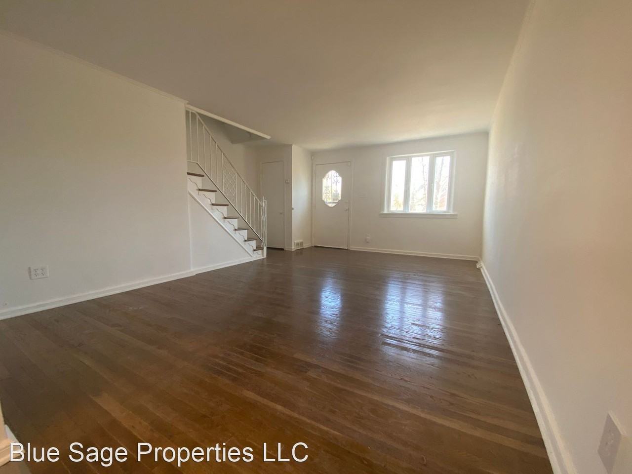 816 Delview Dr - Photo 3 of 12