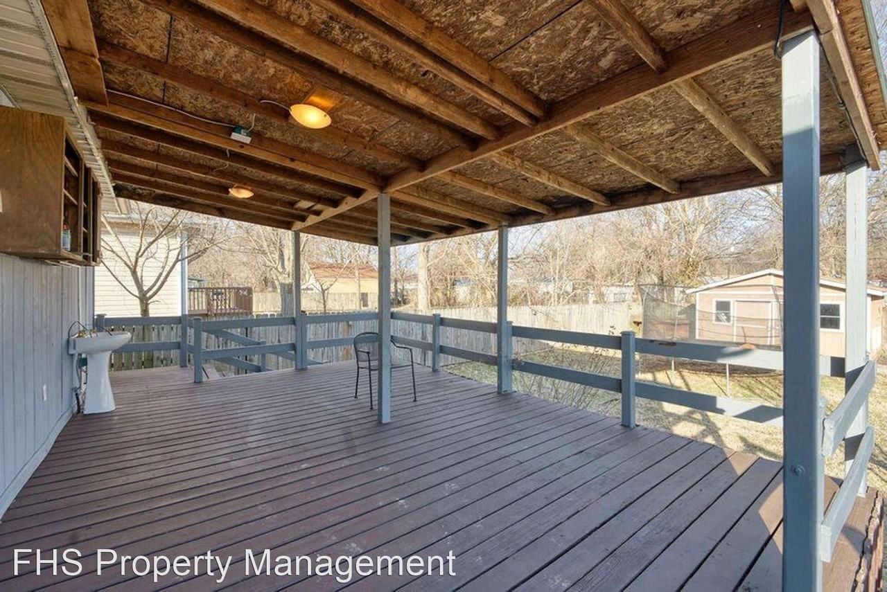 1906 N Golden Ave - Photo 3 of 14