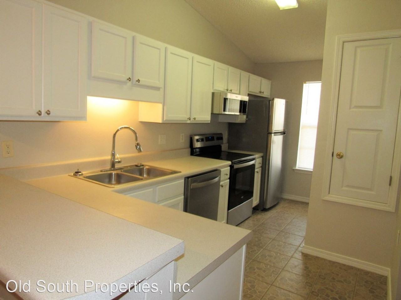 2331 Trailwood Dr - Photo 3 of 8