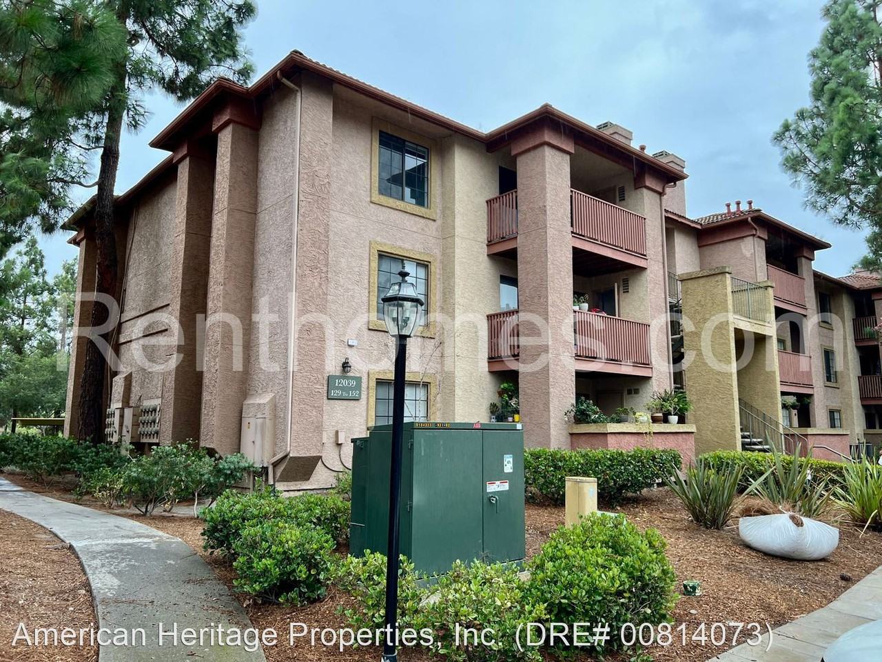 12039 Alta Carmel Ct #131