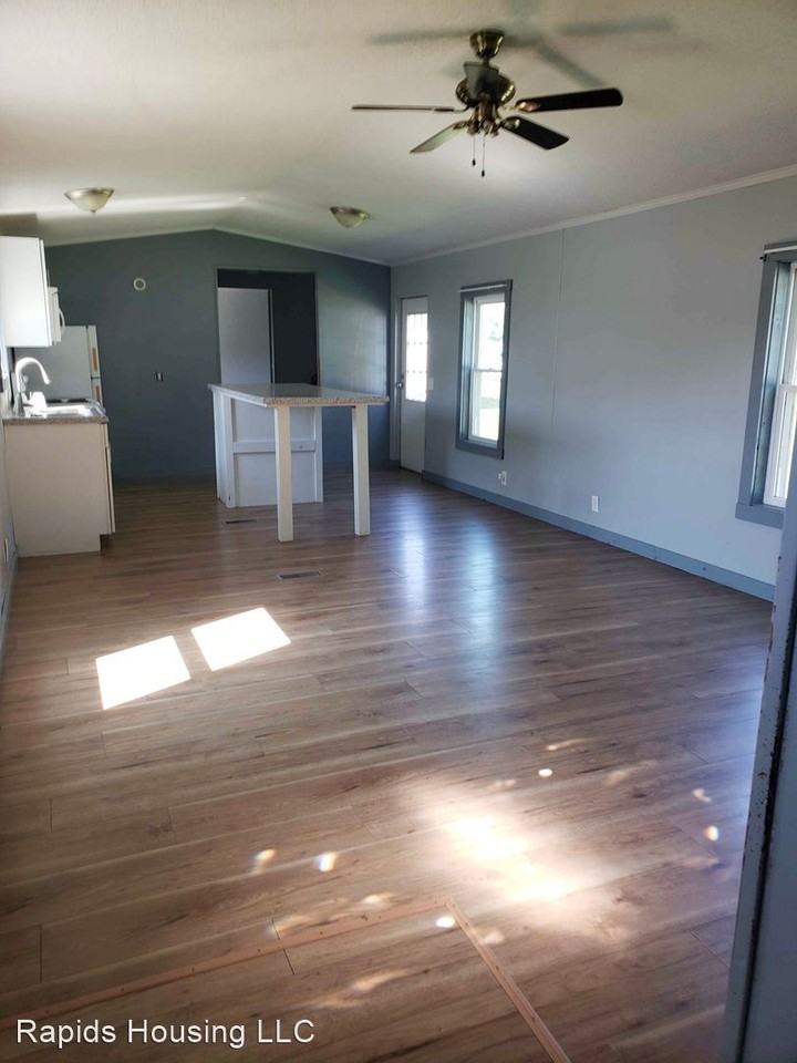 1116 S West Street - Photo 2 of 18