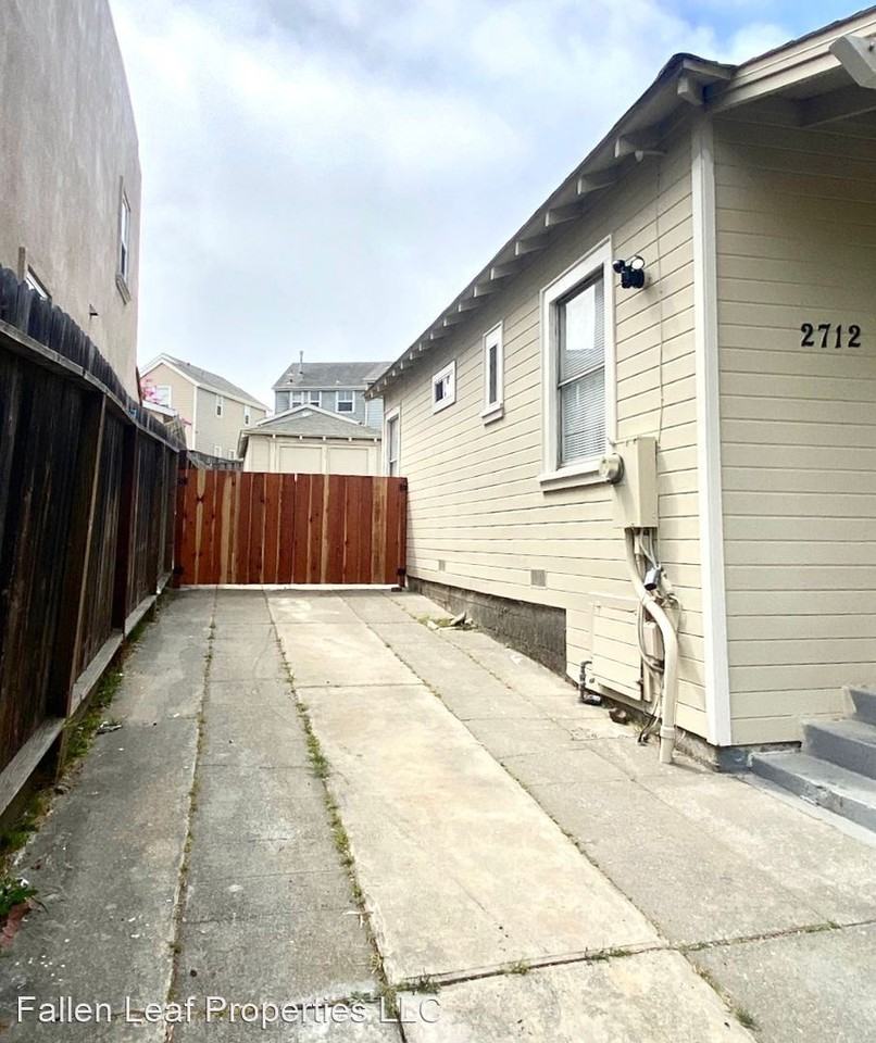 2712 Cutting Blvd - Photo 2 of 13