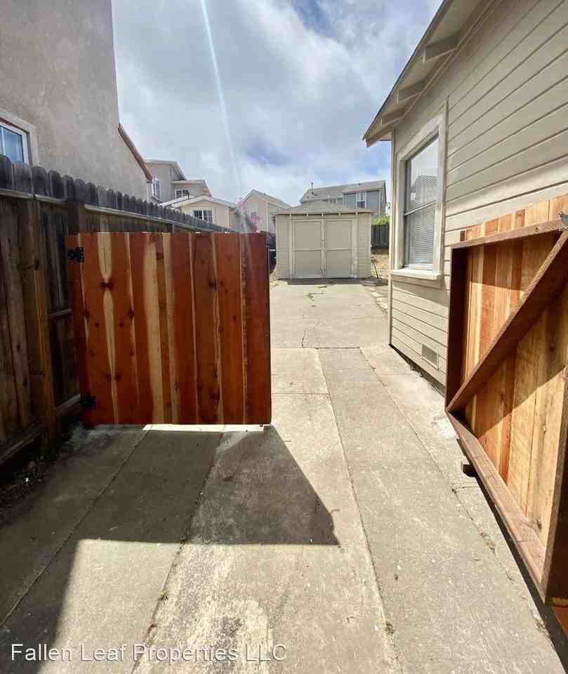 2712 Cutting Blvd - Photo 3 of 13