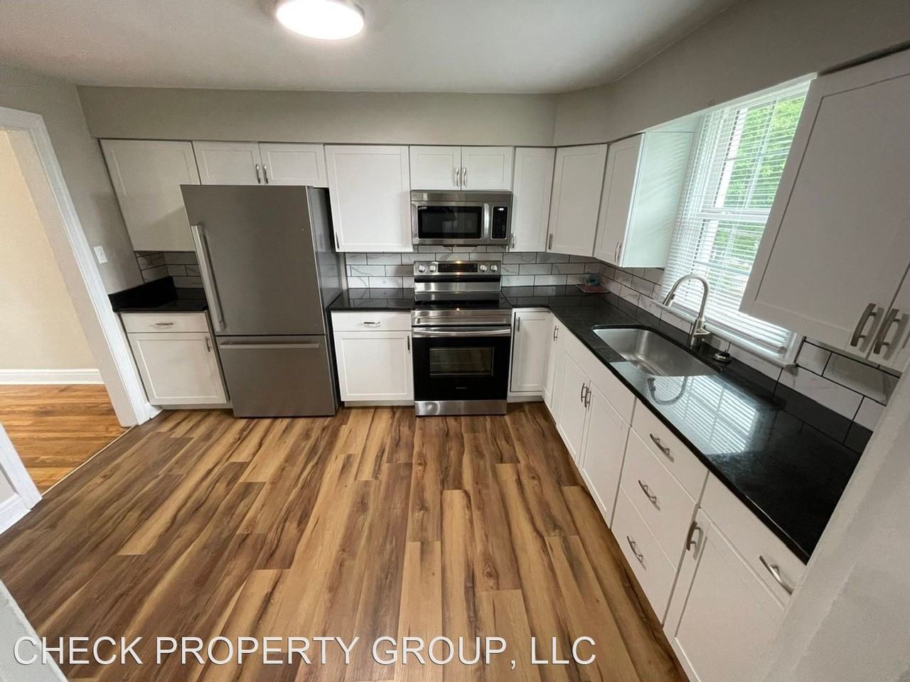 342 Frankfort Road Duplex - Photo 3 of 17