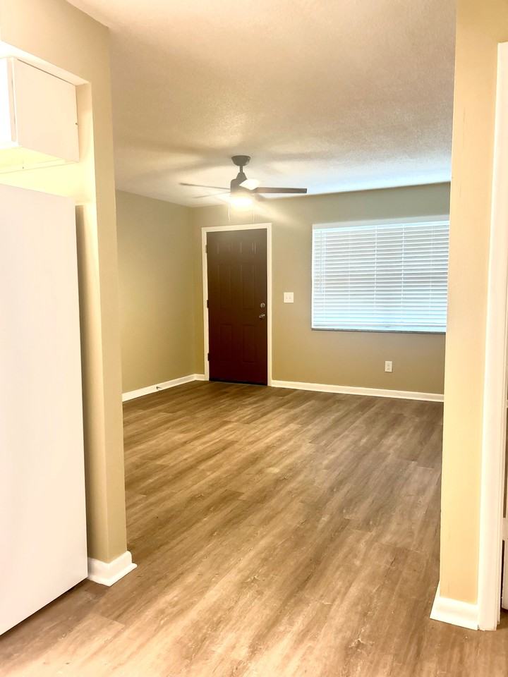 266 2nd St Sw - Photo 3 of 11