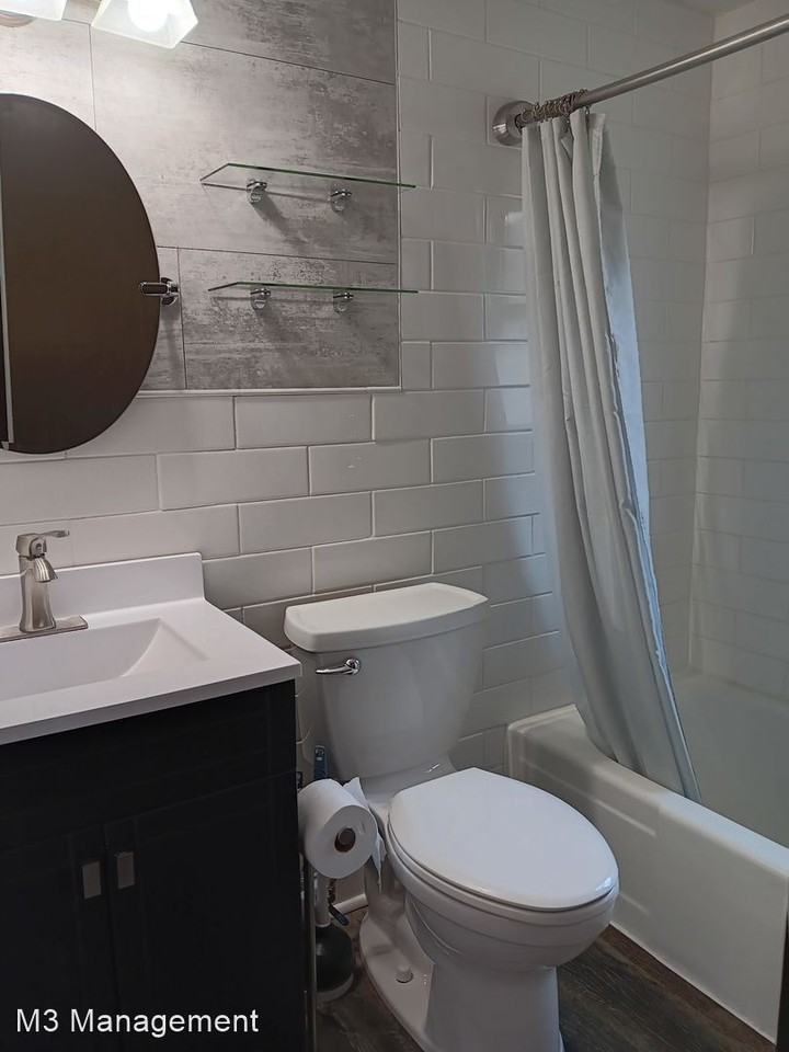 1239 Park St - Photo 3 of 8