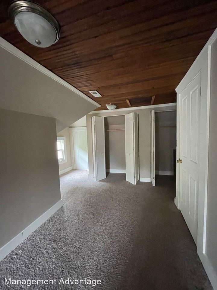 123 S 7th St - Photo 3 of 17