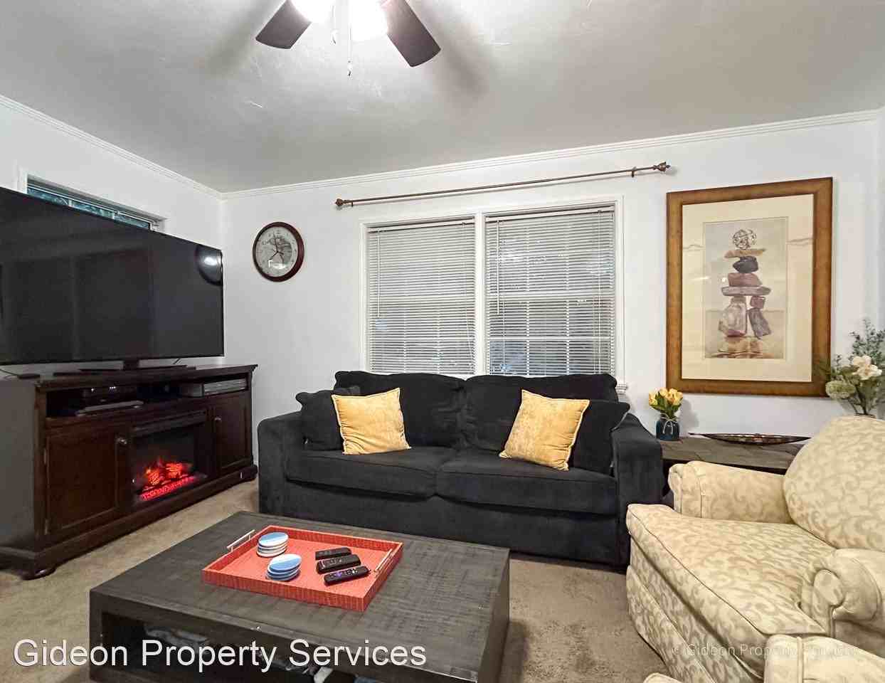 838 Nw 11th Ave - Photo 2 of 18