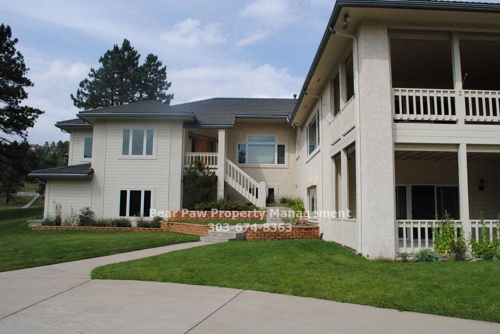 404 Thunder Rd - Photo 2 of 37