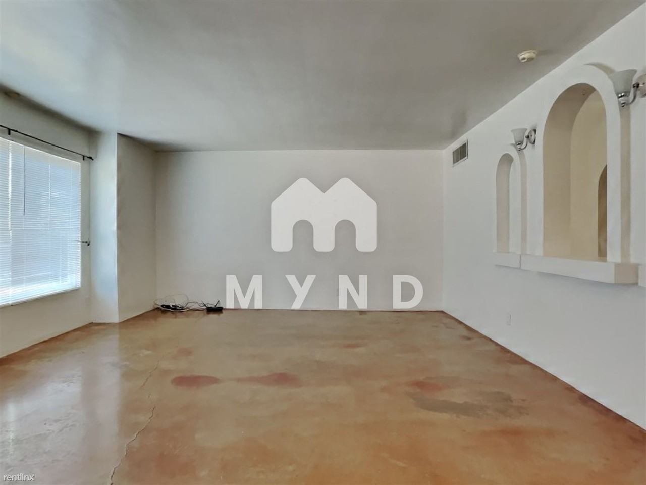 829 W Earll Dr - Photo 2 of 19