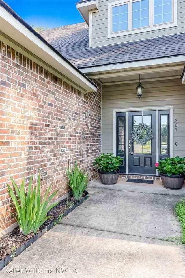 207 Dart Dr - Photo 2 of 25