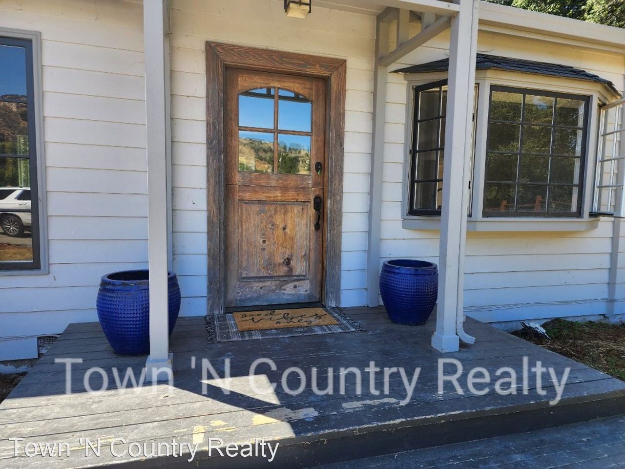 124 San Benancio Rd - Photo 3 of 48