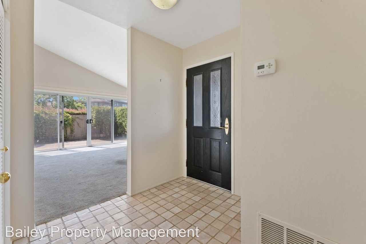 110 Palo Alto Pl - Photo 3 of 31