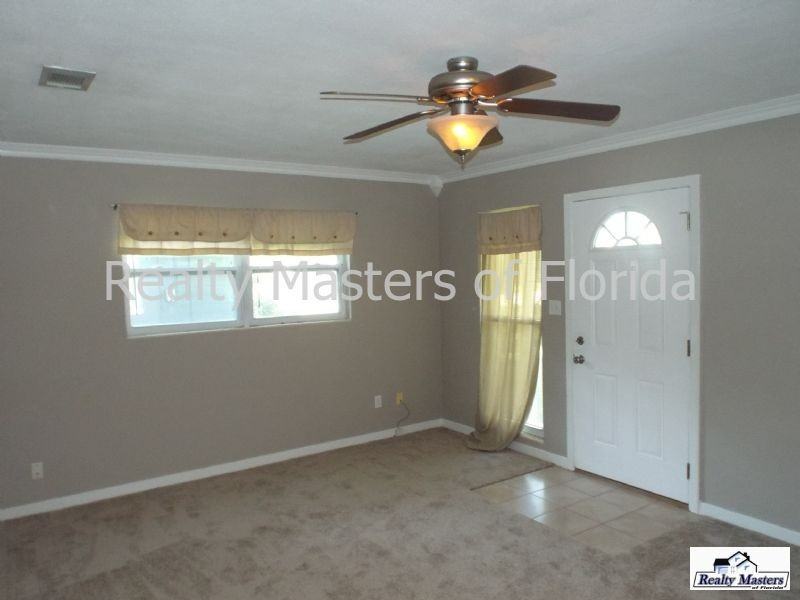 33 Nottingham Way - Photo 2 of 13