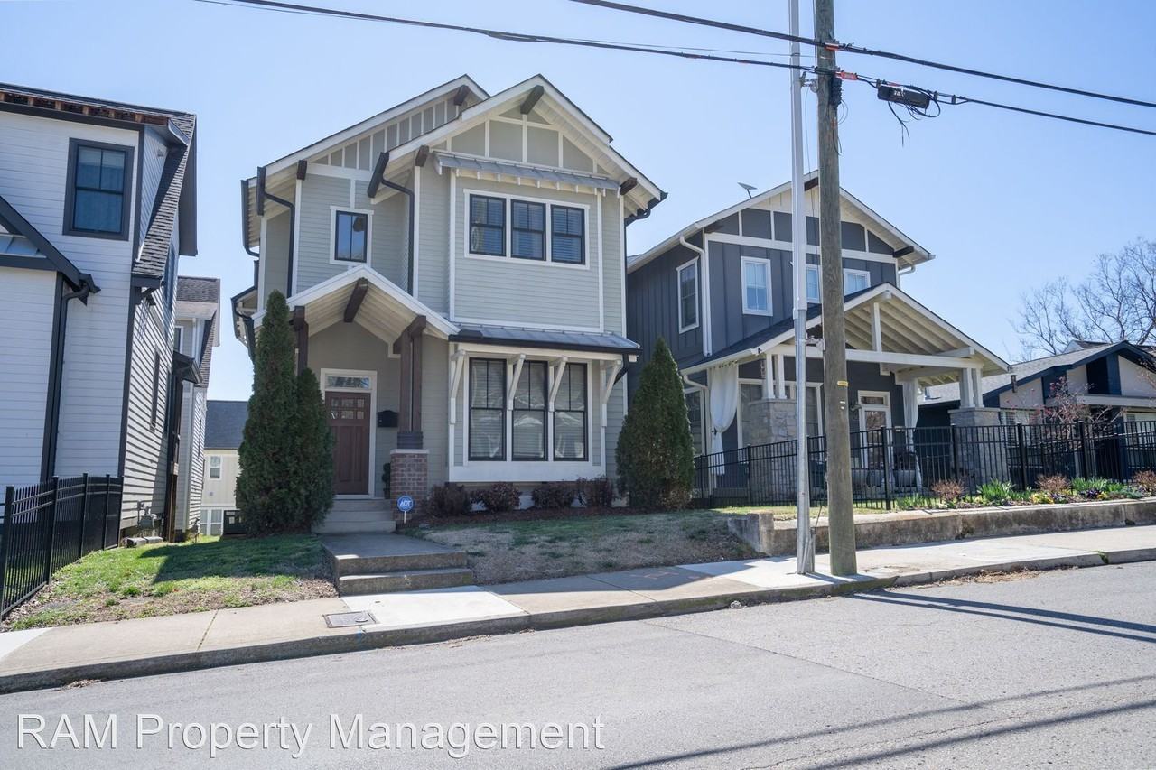 1103 Lawrence Ave - Photo 2 of 40