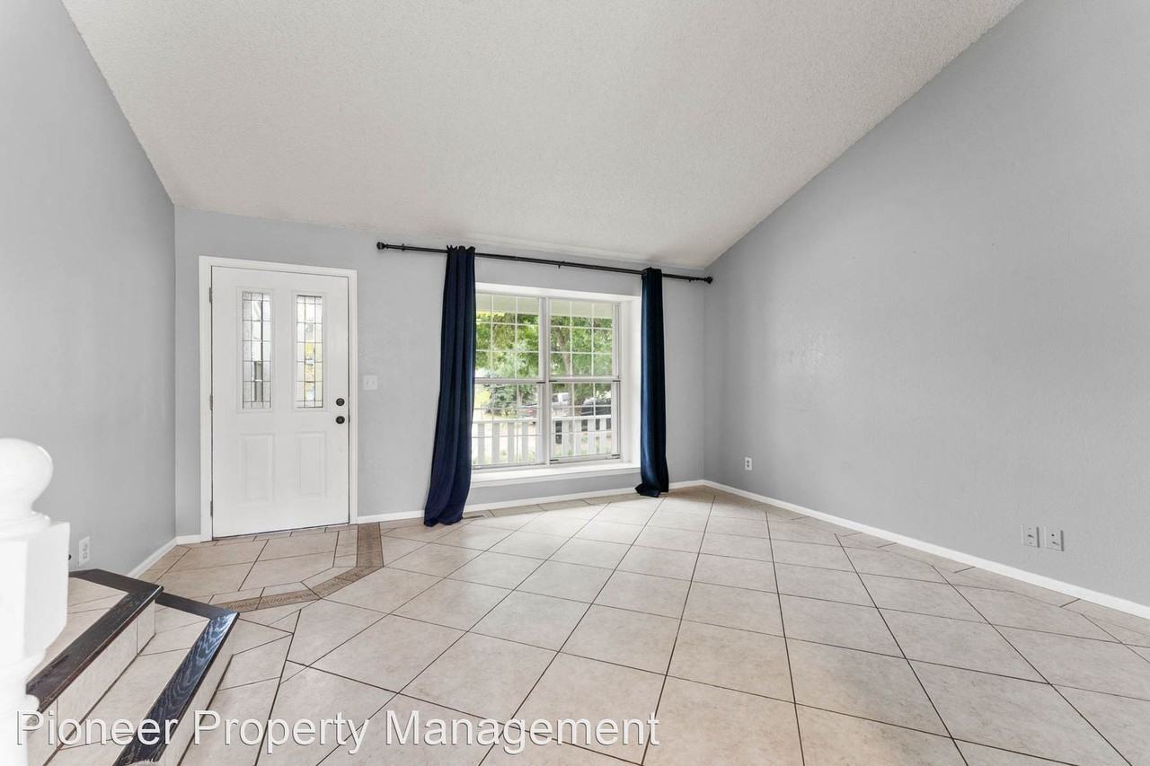 8550 Van Gordon Ct - Photo 3 of 19