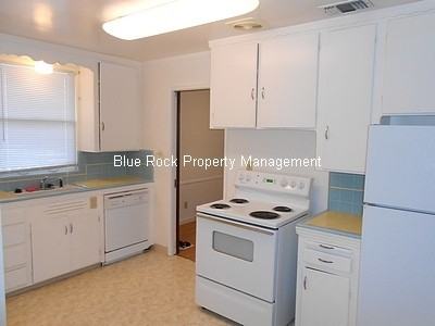 3920 Arden Way - Photo 3 of 4