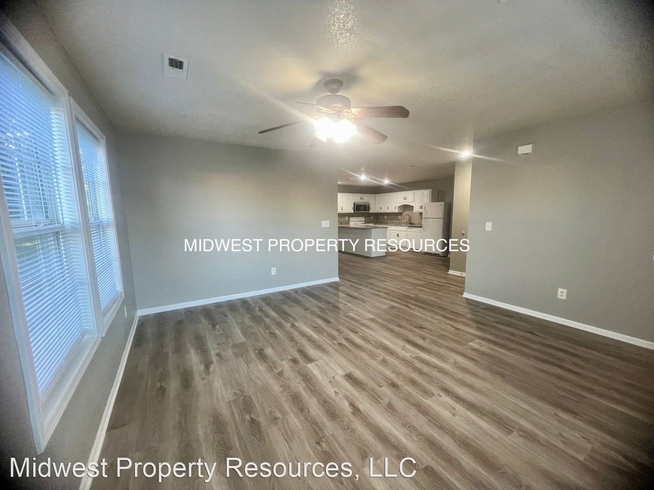 729 Meadow Ln Apt A - Photo 3 of 12