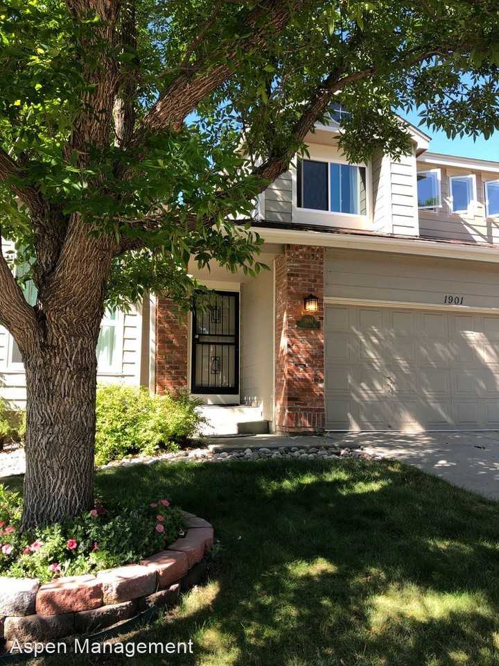 1901 Estabrook Way - Photo 2 of 28