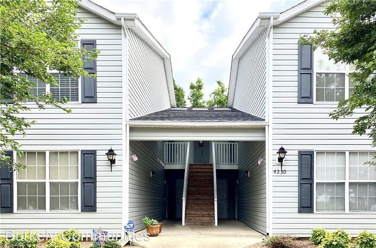 4230 Edith Ln Apt D - Photo 2 of 4