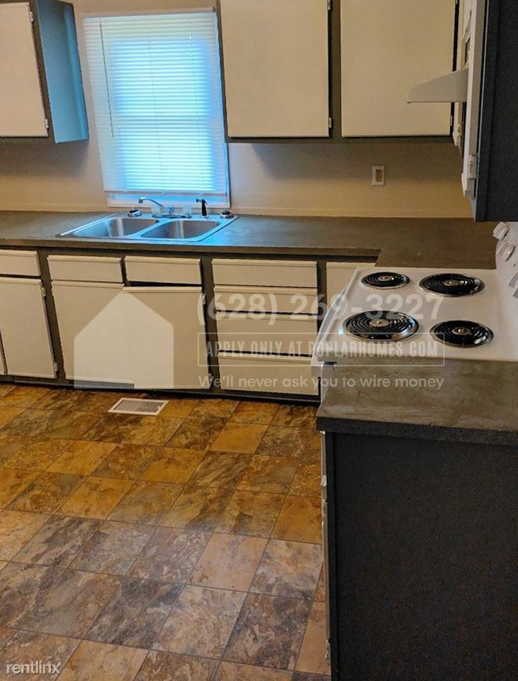 317 W 23rd St - Photo 3 of 25